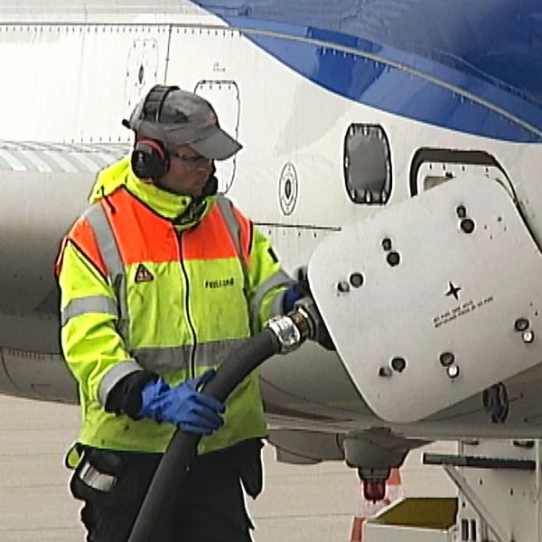 Tankning av flygbränsle.