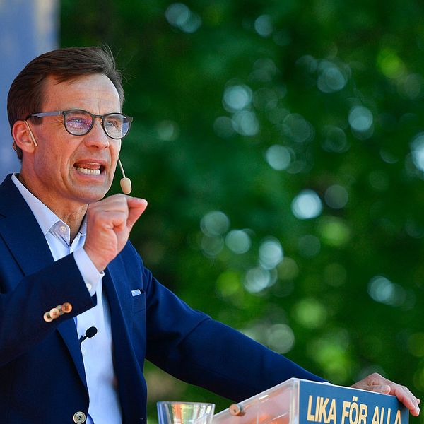 Moderatledaren Ulf Kristersson vid sitt sommartal i Ugglans Park i  Strängnäs på lördagen.