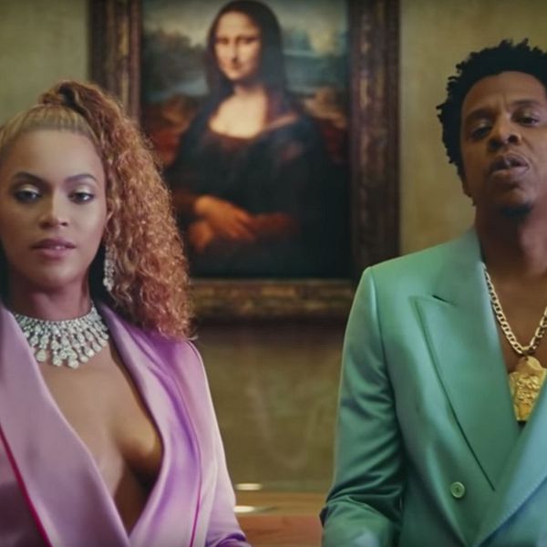 Beyoncé och Jay-Z framför Mona Lisa.