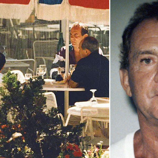 Fyra män som sitter i en restaurant. En av dem är Francis ”Cadillac Frank” Salemme.