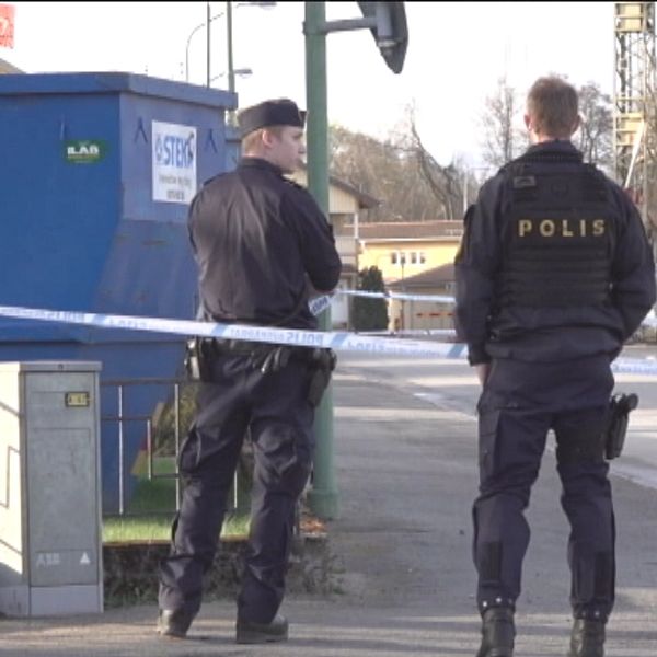 poliser på brottsplatsen i Värnamo