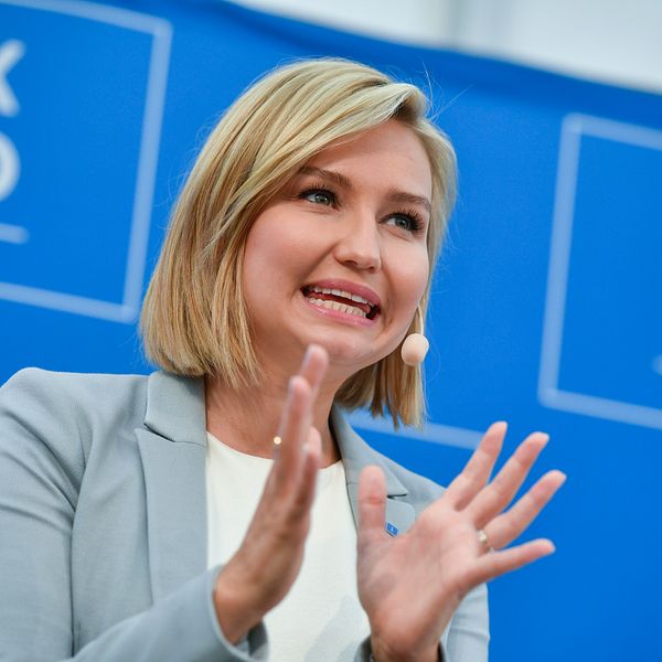 Ebba Busch Thor (Kd) presenterar partiets valmanifest på torsdagen.