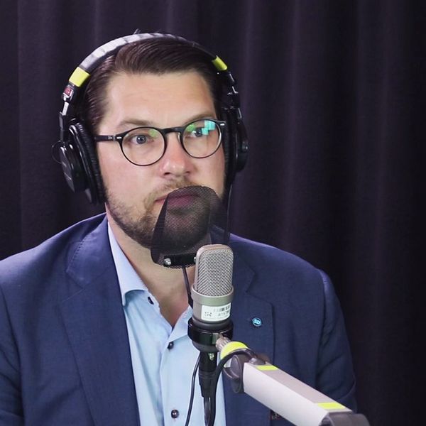 Jimmie Åkesson under intervjun i Morgonpasset i P3.