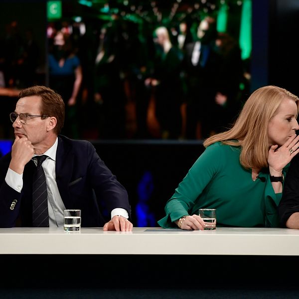 Alliansens partiledare på SVT:s valvaka. Från vänster Ebba Busch Thor (KD), Ulf Kristersson (M), Annie Lööf (C) och Jan Björklund (L).