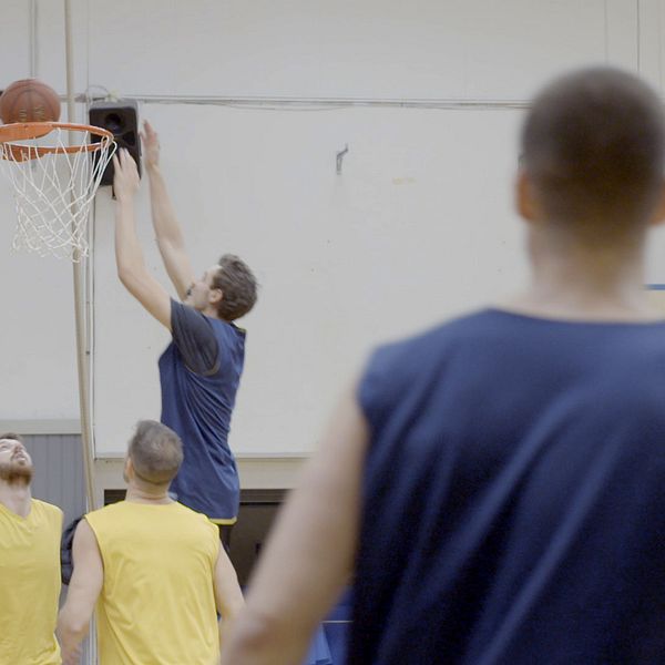 Köpings Stars tränar inför premiären i Basketligan.