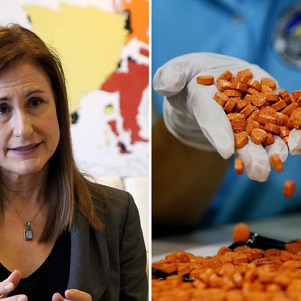 Kvinna och orangea tabletter som faller ur kupade händer.