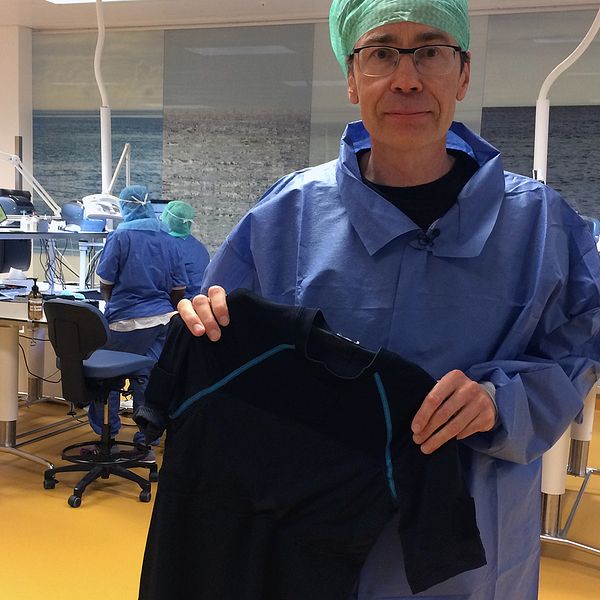 Mikael Forsman, professor i ergonomi vid Karolinska institutet, är en av personerna bakom den uppkopplade tröjan.