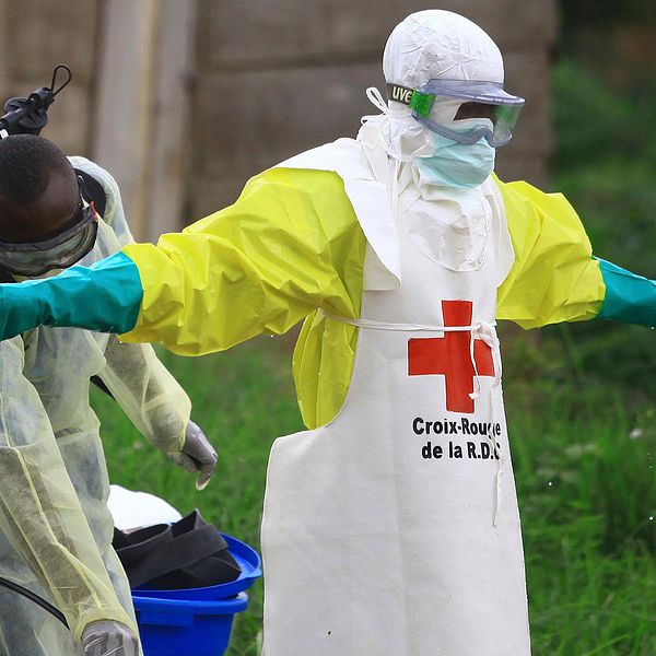 Sjukvårdspersonal vid en anläggning för ebolasjuka i Beni i östra Kongo-Kinshasa, tidigare i höst.