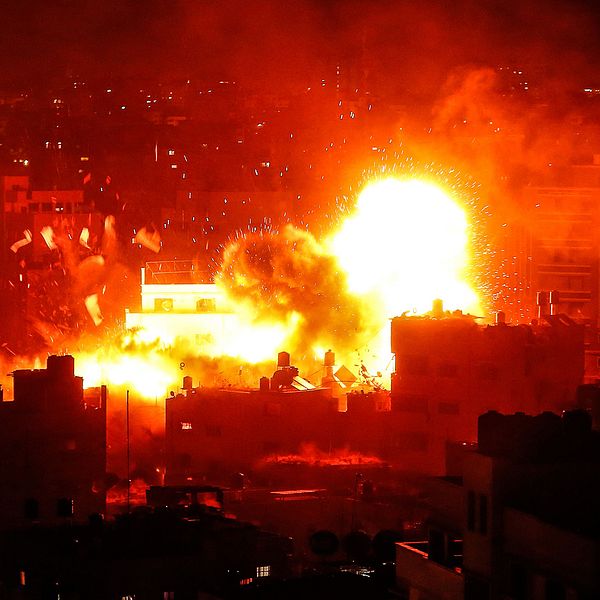 En kraftifg explosion inträffade i den byggnad på Gazaremsan där Hamas-styrda tv-kanalen al-Aqsa TV har sin redaktion
