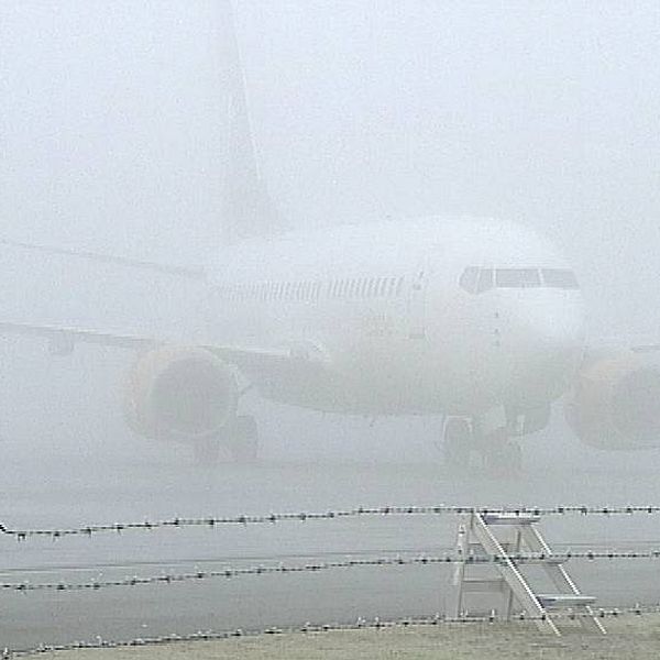 Flygplan i dimma