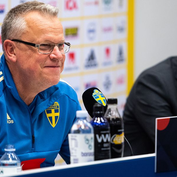 Janne Andersson och Sverige besegrade Ryssland med 2-0.
