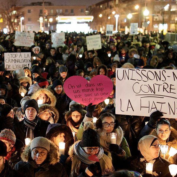 Arkivbild från en manifestation i Québec i Kanada för de sex personer som skjöts ihjäl på en moské januari 2017.