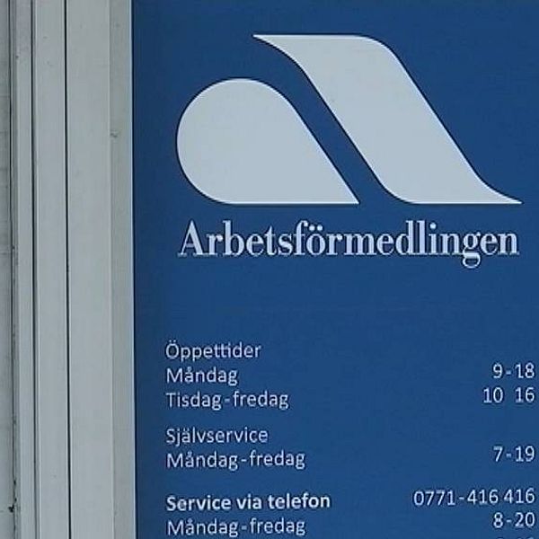 Närmare 4 500 anställda måste bort från Arbetsförmedlingen efter regeringens budgetbesked.