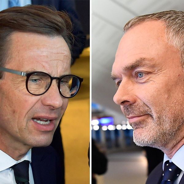 Ulf Kristersson (M) till vänster träffade under måndagsförmiddagen Liberalernas partigrupp och partistyrelse