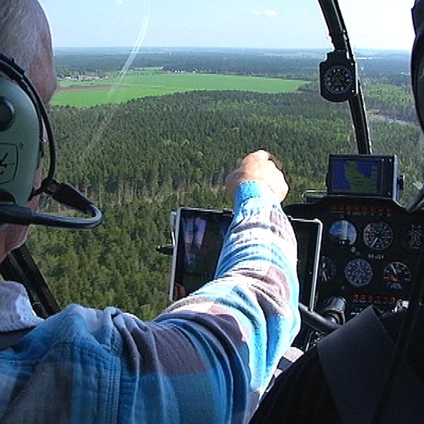 Skador på skogen från avverkningsmaskiner är tyvärr vanligt och att kontrollera dem är vanligtvis ett tidsödande jobb. Men nu genomför Skogstyrelsen inventeringar med helikopter över hela landet – och nyligen kom turen till Gotland.