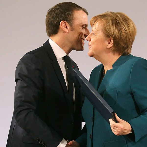 President Macron och förbundskansler Merkel vill fördjupa samarbetet mellan länderna vilket väckt kritik i Frankrike.