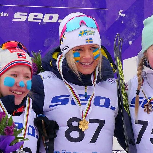 Frida Karlsson från Sollefteå tog guld i skid-VM för juniorer i finska Lahtis.