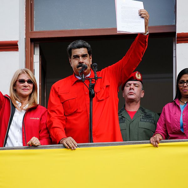 Venezuelas president Nicolas Maduro meddelar att landets relationer med USA fallit isär.