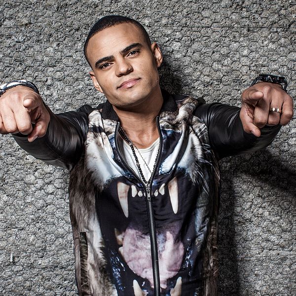 Efter 14 år är Mohombi Moupondo tillbaka i Melodifestivalen.