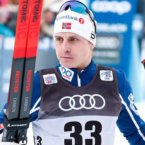 Enligt NRK petas Simen Hegstad Krüger i skiathlon.