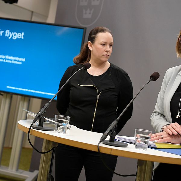 Utredare Maria Wetterstrand och miljö- och klimatminister Isabella Lövin.