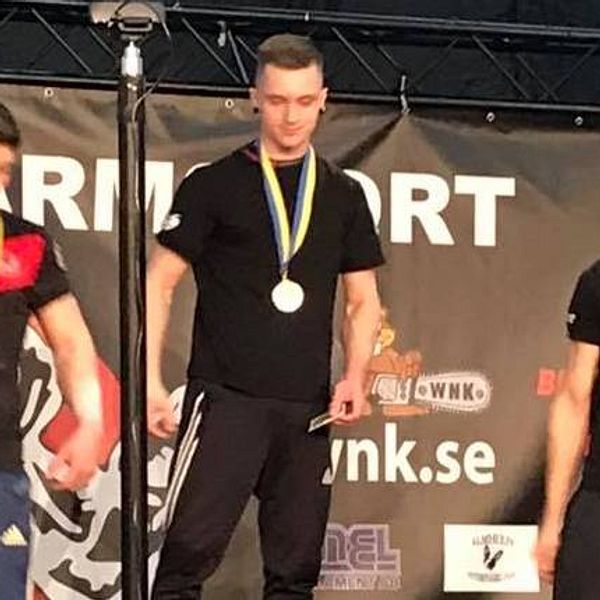 Tobias Axelsson, en av Skänninges alla guldmedaljörer i SM i armbrytning