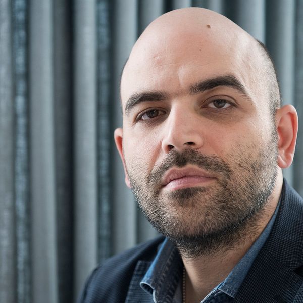 Den italienske författaren Roberto Saviano.