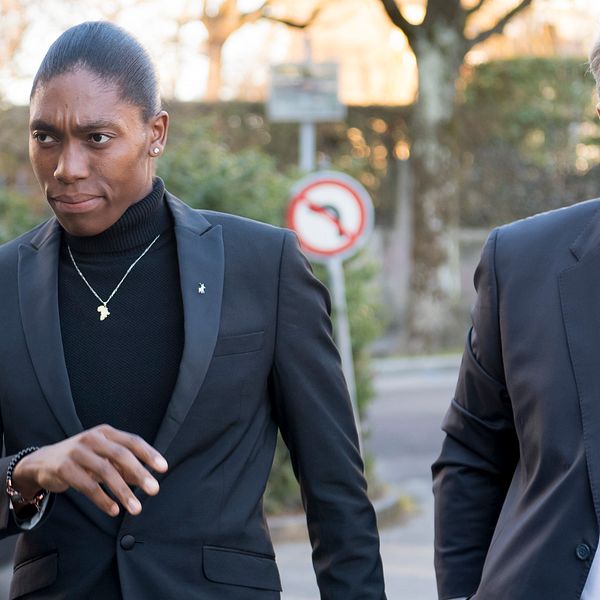 Caster Semenya till vänster driver fallet i Cas mot IAAF.