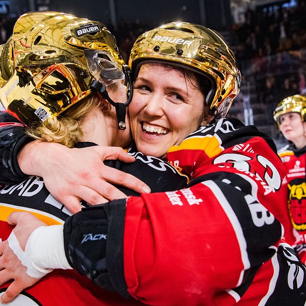 Luleås damer svenska mästare i ishockey återigen.