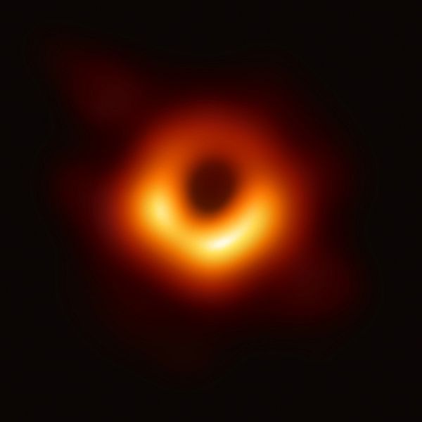 Forskare har lyckats ta den första bilden på ett svart hål någonsin.