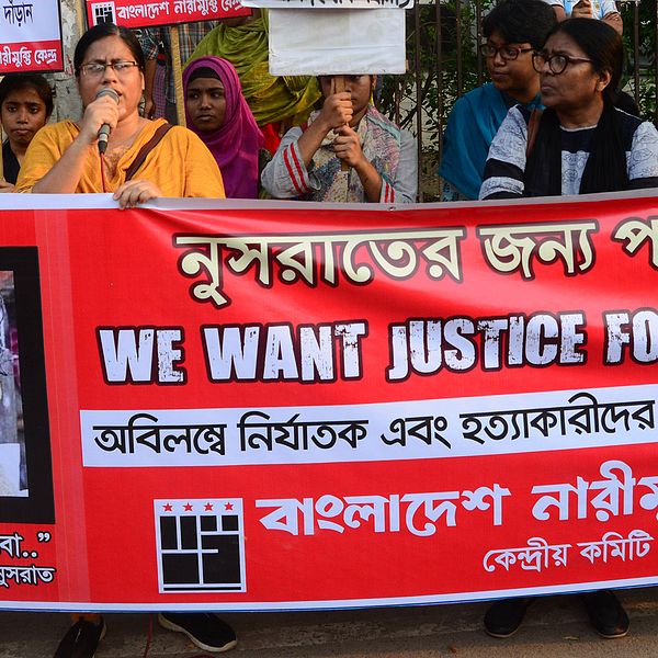 En manifestation i Dhaka, huvudstad i Bangladesh.