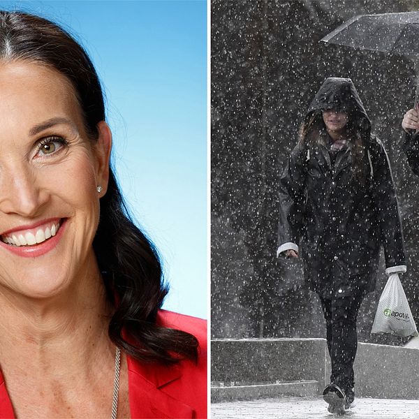Pia Hultgren, SVT:s meteorolog och kvinna under paraplyg i ösregn.