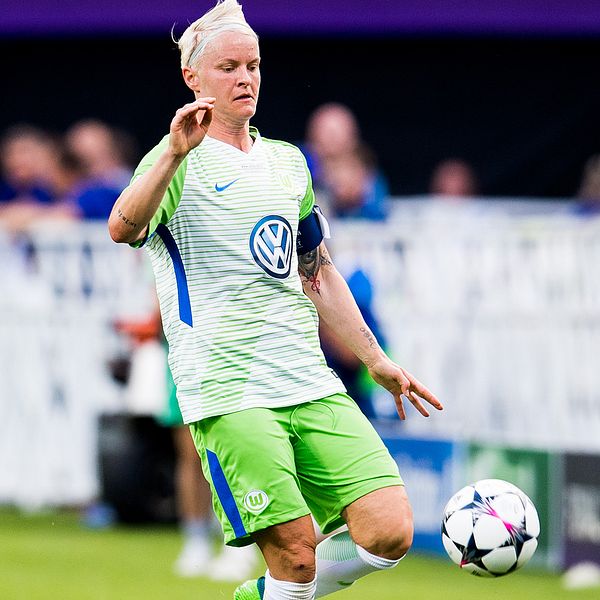 Nilla Fischer avslutade sin karriär i Wolfsburg med att vinna dubbeln.