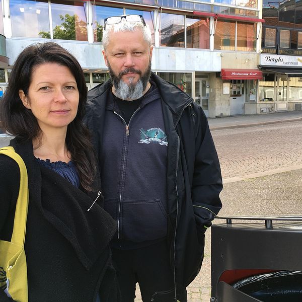Åsa Schytt, samordnare för Borås rent och snyggt, och Mikael Barsk, entreprenadingenjör på Borås stad.