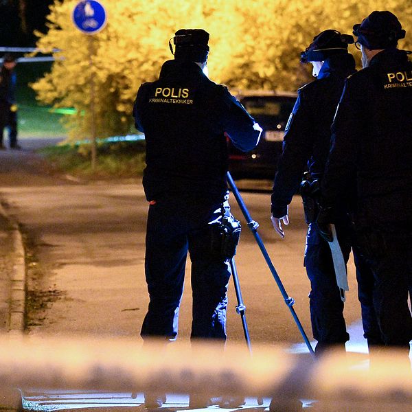 Poliser i Rosengård, Malmö, som är ett av de särskilt utsatta områden som sedan tidigare står på listan.