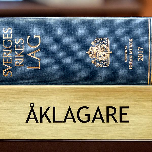 Lagboken (Sveriges Rikes lag 2017) fotograferad i en Tingsrätt