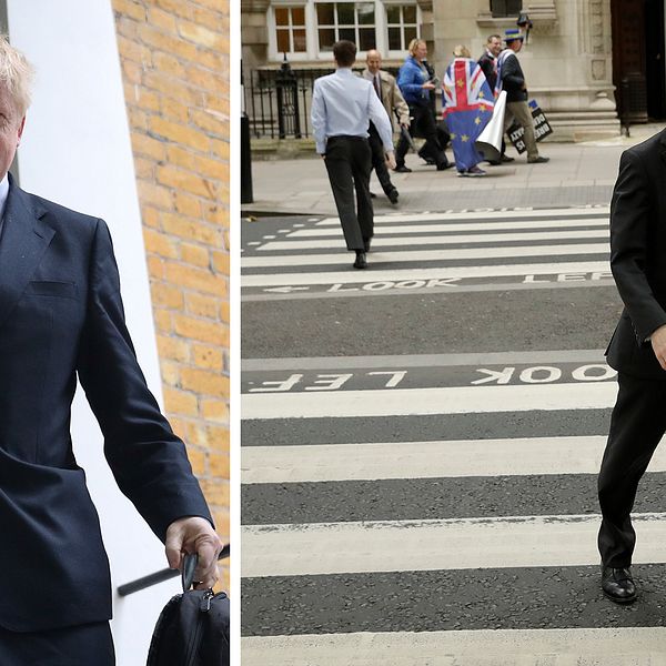 Boris Johnson lämnar sitt hem i London. Rory Stewart går över ett övergångsställe i London.