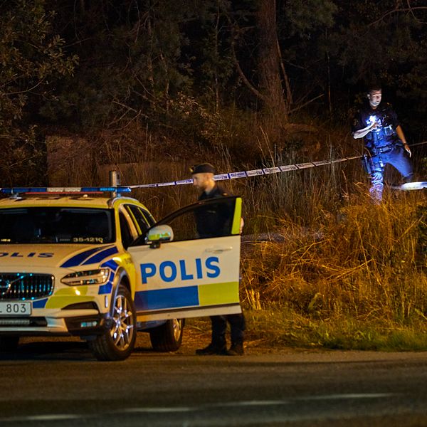 Polisen vid en avspärrning