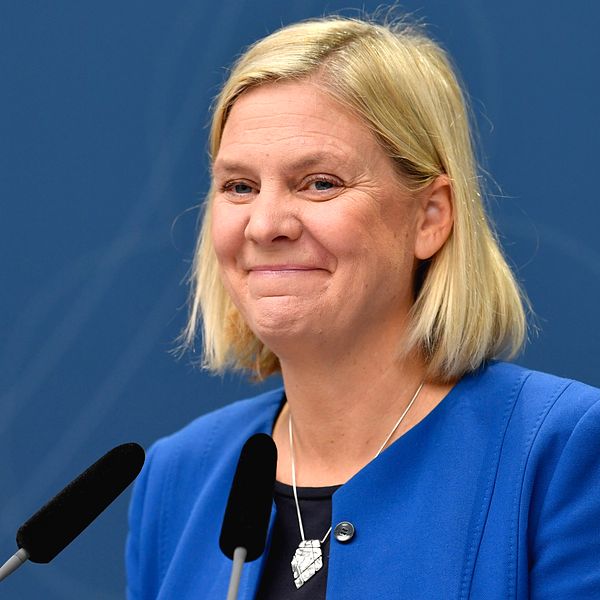 Finansminister Magdalena Andersson (S) presenterar åtgärder för att bekämpa brott mot bidrags- och skattesystemen under en pressträff i Rosenbad i Stockholm.