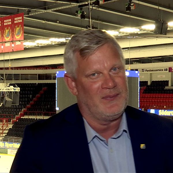 SSK:s nye klubbdirektör Robert Andersson i Scaniarinken.