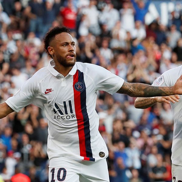 Neymar jublar efter sitt avgörande mål