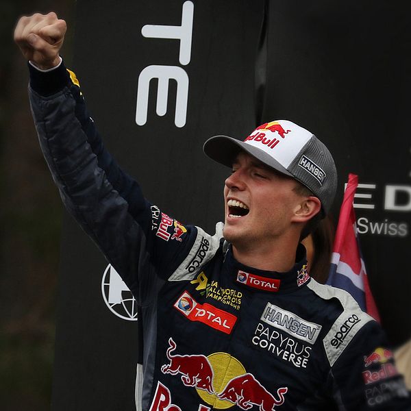 Timmy Hansen på pallen i Riga