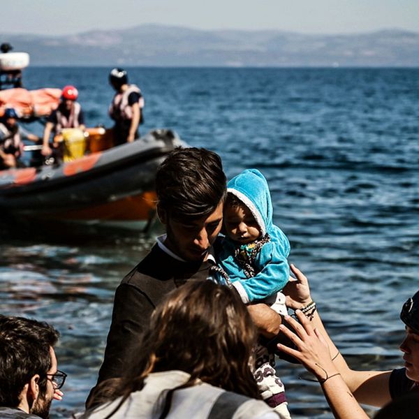 Antalet migranter och flyktingar som tar sig till från Turkiet till Grekland har ökat de senaste månaderna.