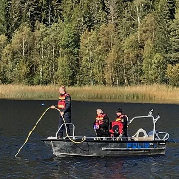 Återingen dyker polisen i Hulitjärnen efter försvunne Rune Olsson, 80.