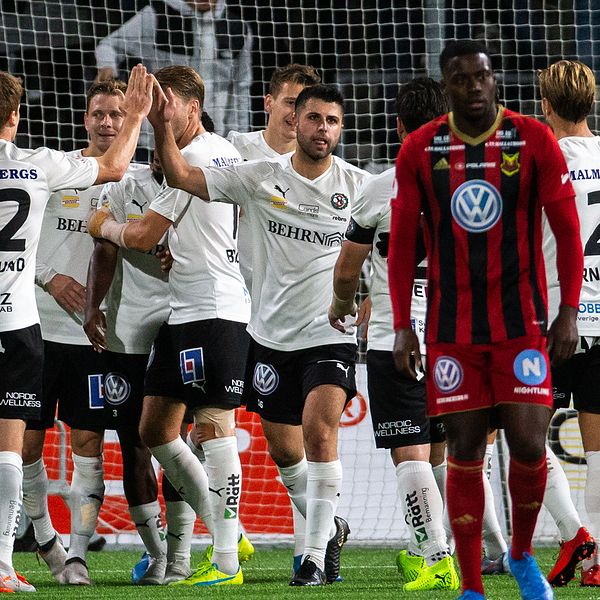 Örebro jublar efter 1-0 mot Östersund