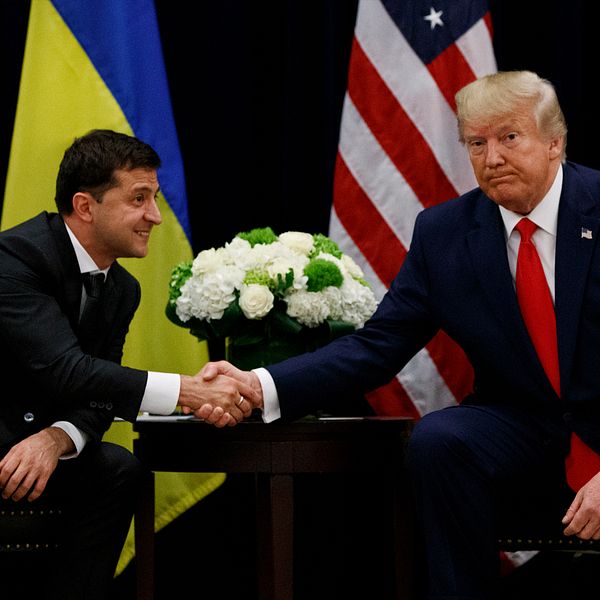 USA:s president Donald Trump och Ukrainas president Volodymyr Zelenskiy höll en gemensam pressträff om telefonsamtalet.