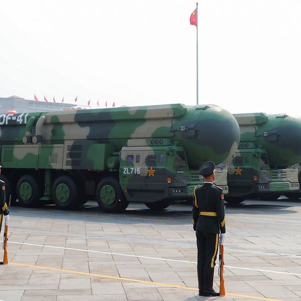 Kina visar upp kärnvapenroboten Dongfeng 41 på nationaldagen 1 oktober 2019.