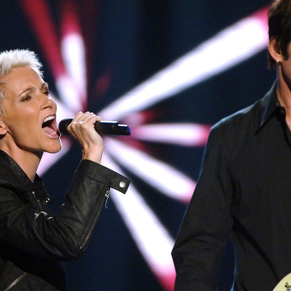 Roxette – Marie Fredriksson och Per Gessle, uppträder i programmet för Världens Barn 2006.