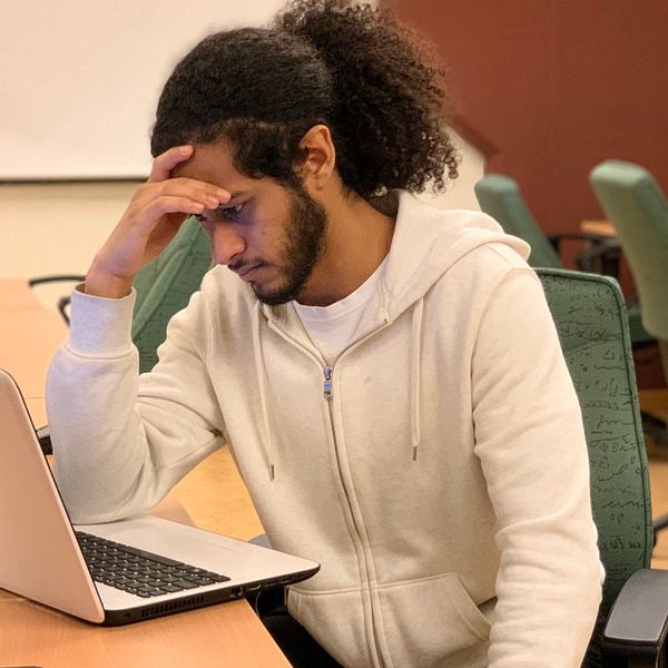 Raul Fuentes, studerar på högskolan i Halmstad och föreläser om idrottspsykologi.