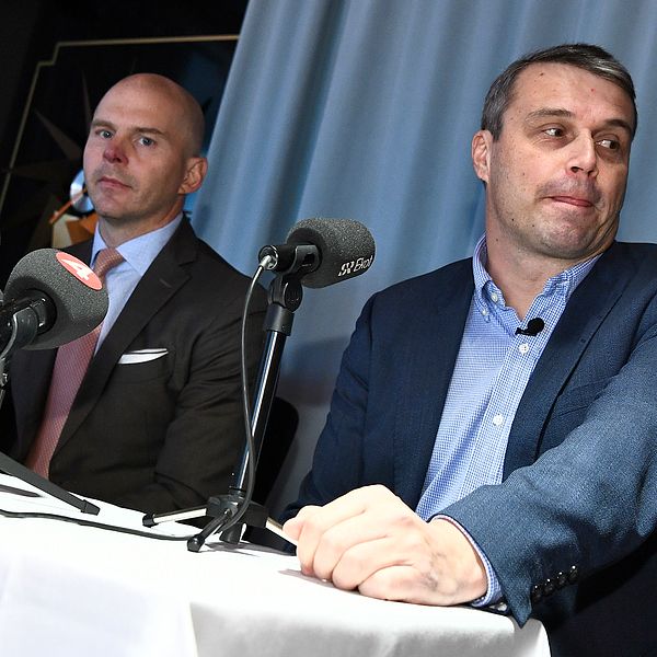 Östersunds FK:s före detta ordförande Daniel Kindberg (th) håller en pressträff med sin försvarsadvokat Olle Kullinger där de kommenterar domen om grov ekonomisk brottslighet.